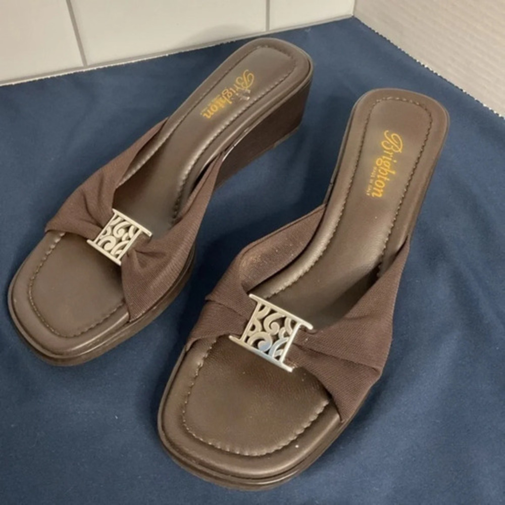 Brighton “Isabel” Wedge Slide Sandle Brown w/ Silver Hardware Women’s Sz 6